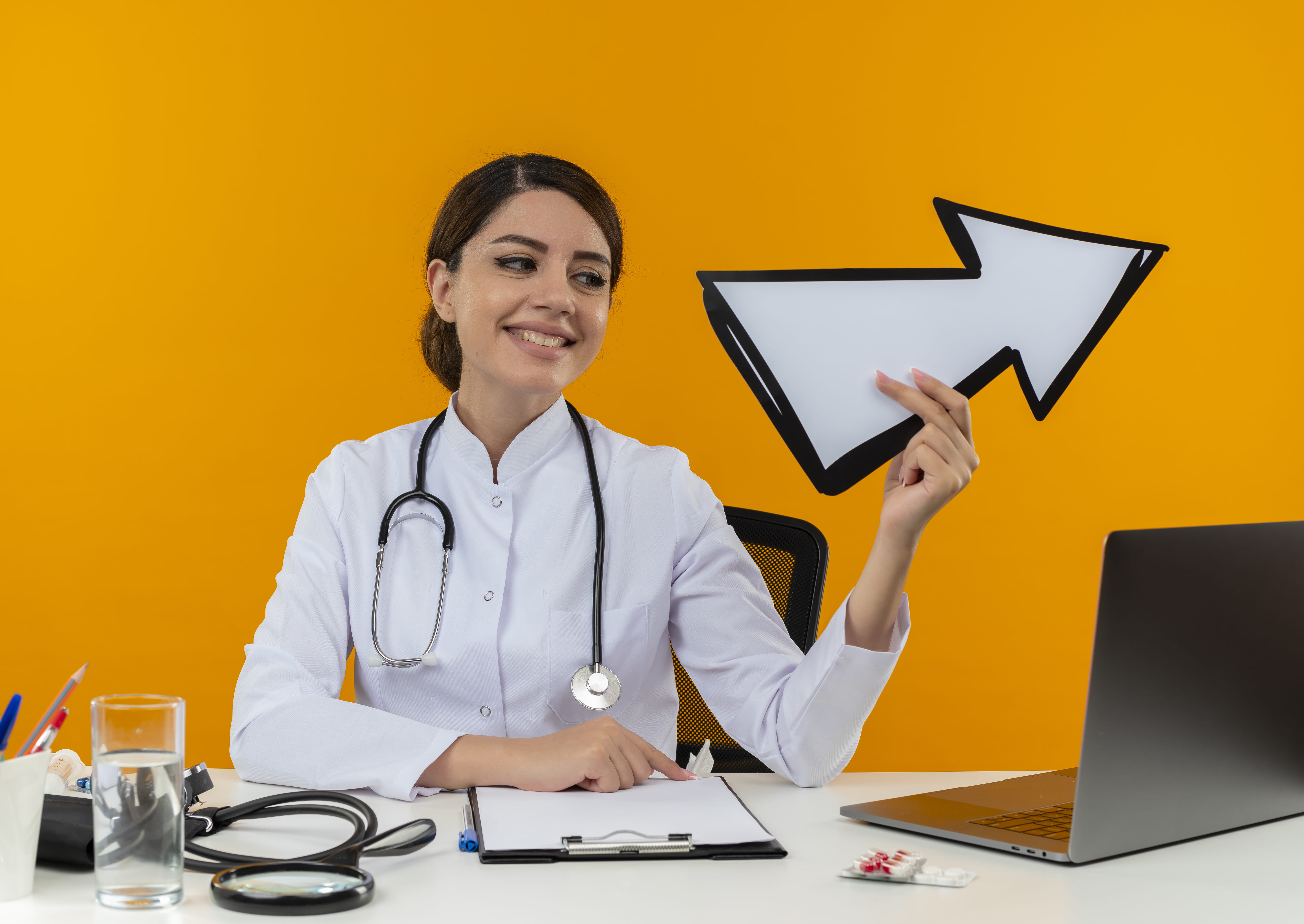 Doktorlar İnternette Reklam Yapabilir mi?